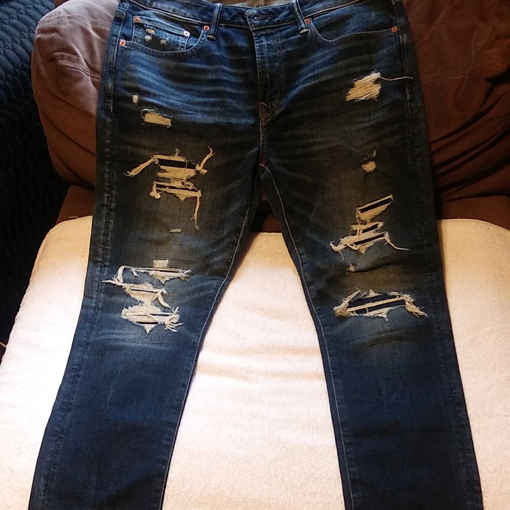 american eagle skinny jeans...